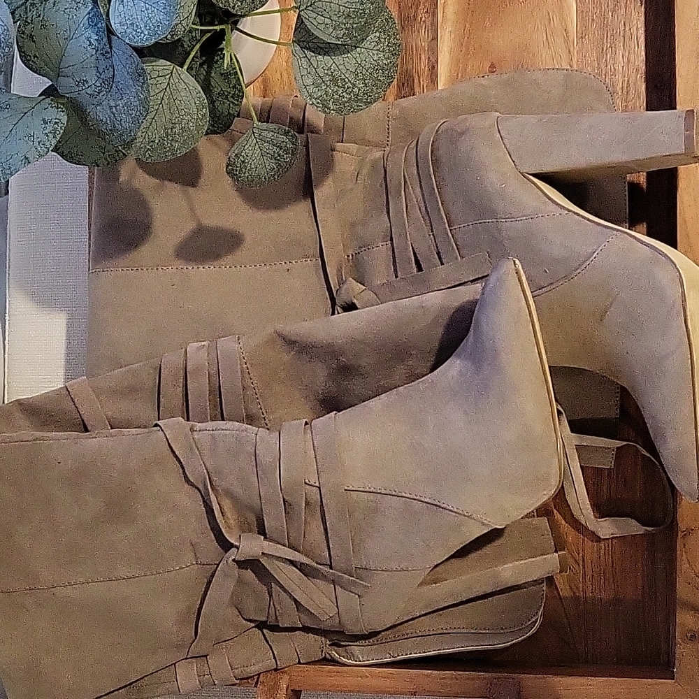 Over the knees boots